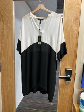 BCBGMaxAzria Black and White V-Neck Colorblock Dress